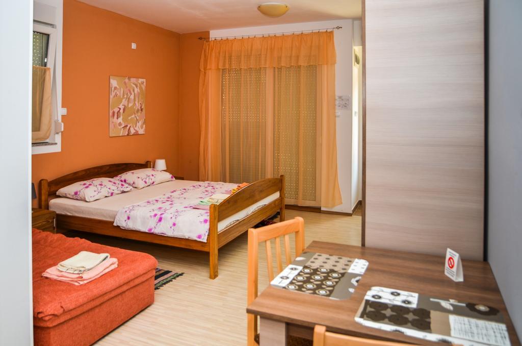 Apartments Svetlica Backi Petrovac Bagian luar foto